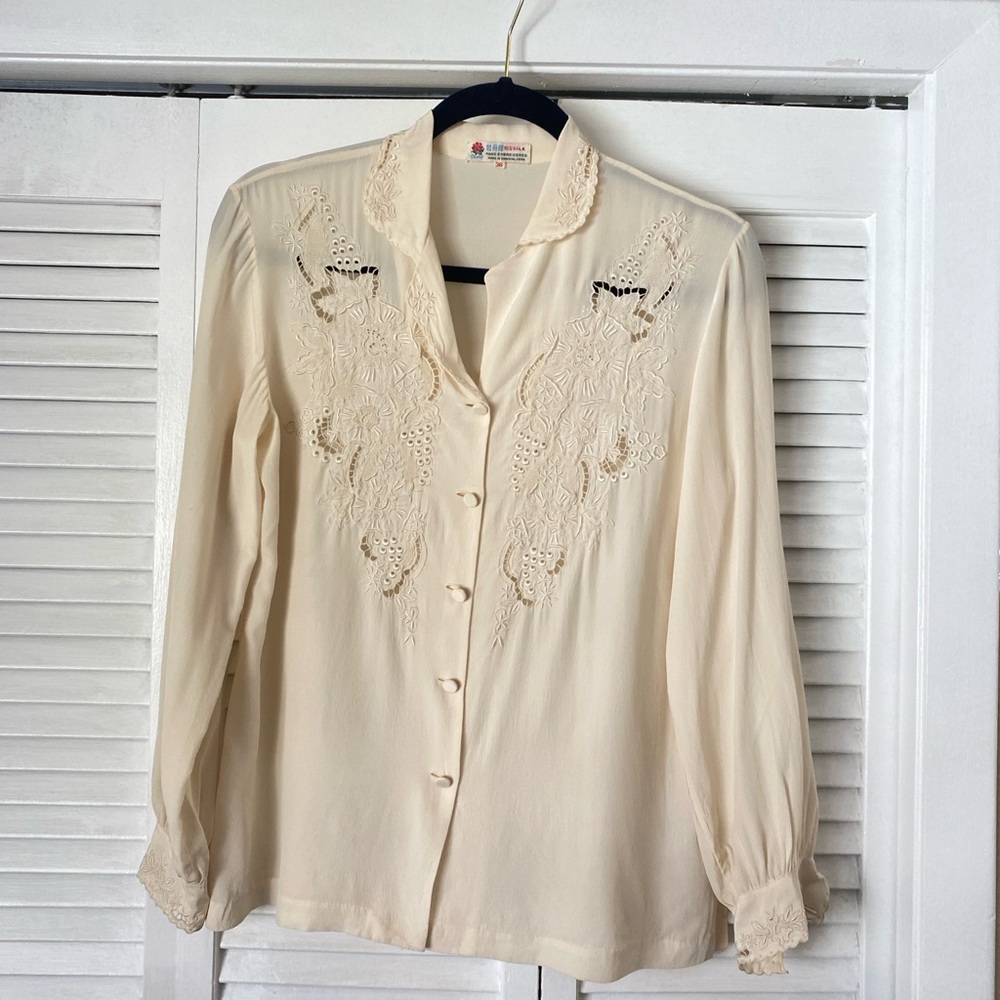 Women's Vintage 1970's Peony Ivory Silk Blouse